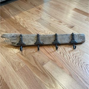 Driftwood board with 4 lighthouse hooks